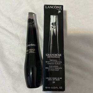 Lancome Paris Mascara Smudgeproof 10ml